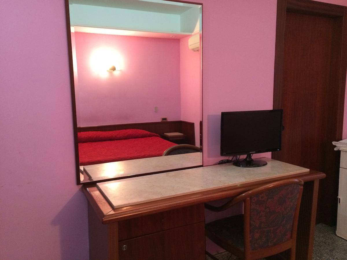 Re Di Cuori Hotel Caianello Phòng bức ảnh
