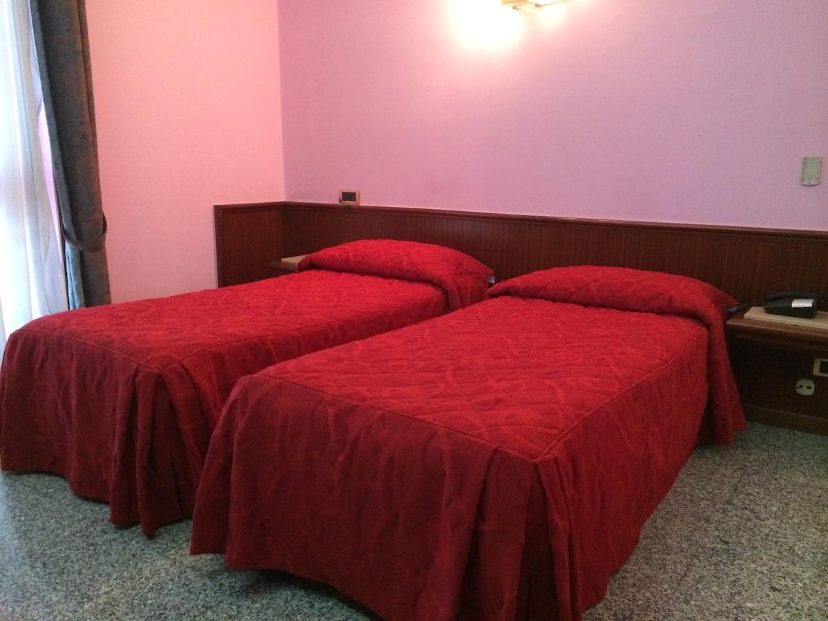Re Di Cuori Hotel Caianello Phòng bức ảnh