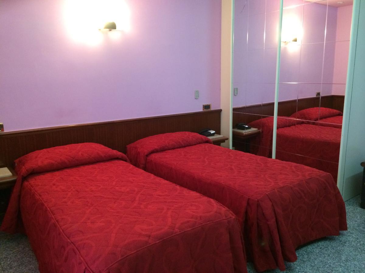 Re Di Cuori Hotel Caianello Phòng bức ảnh