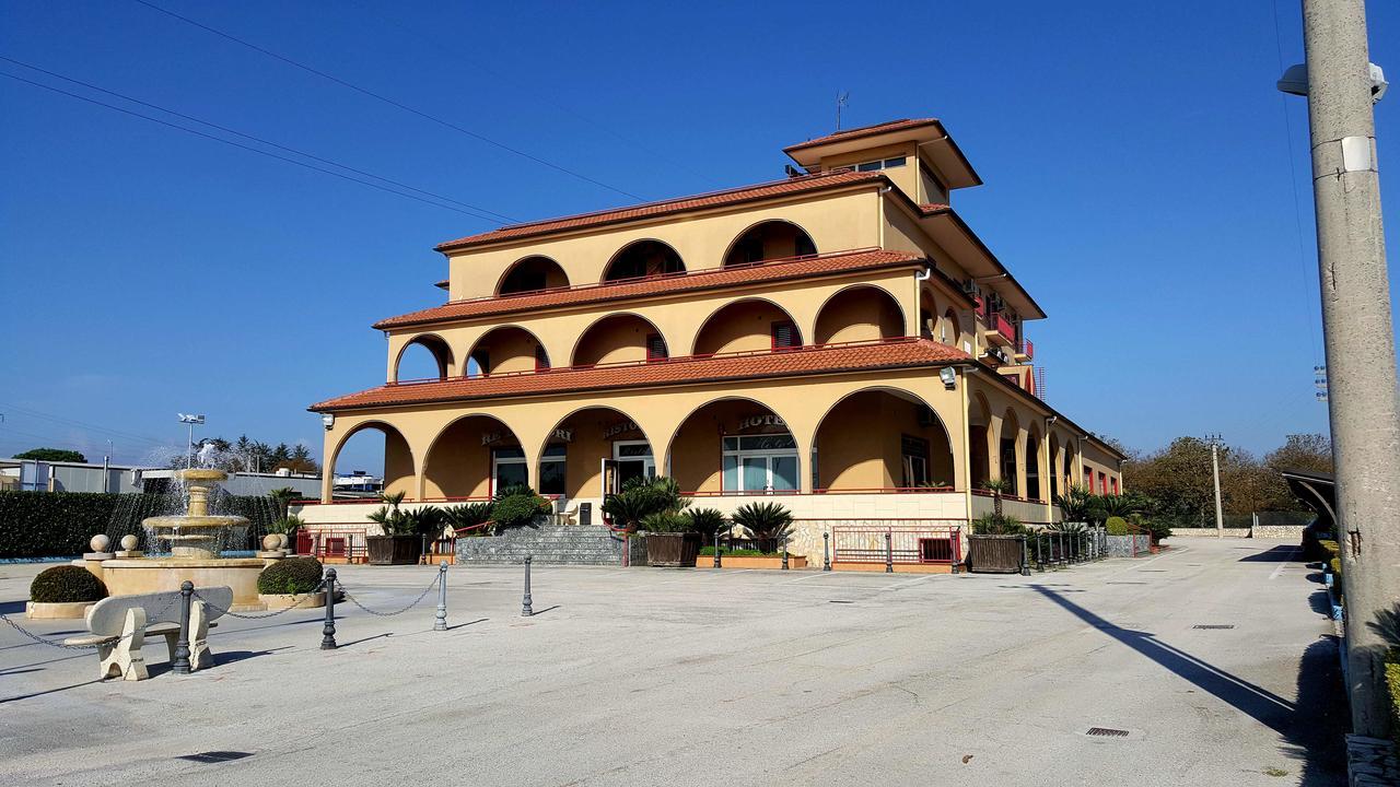 Re Di Cuori Hotel Caianello Ngoại thất bức ảnh